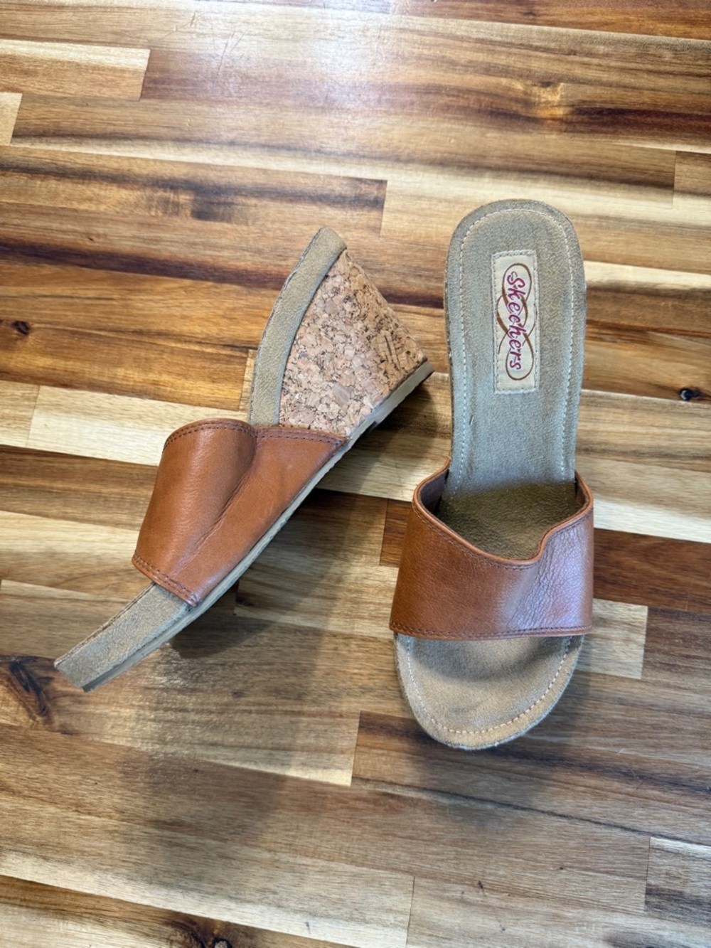 NWOB Skechers Brown Leather-Look Cork Wedge Slide Sandals Size 7 (31/2 “ heels)